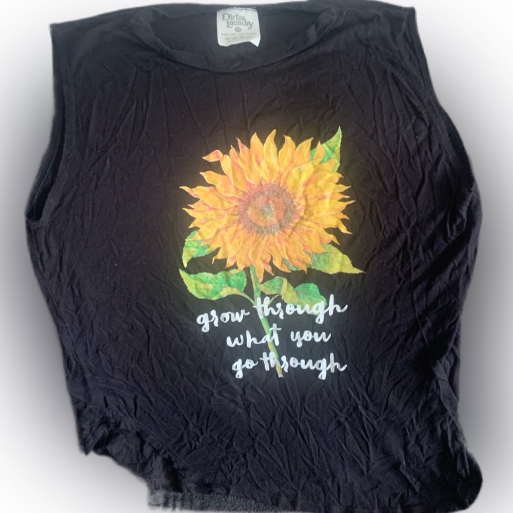 Pre Owned Women's Dirtee Laundry Grow Through What You Go Through Shirt Sx XS